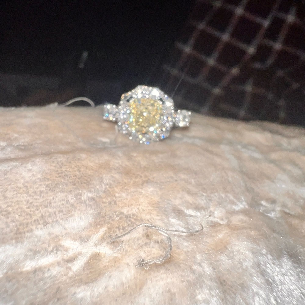 4ct Natural Diamond engagement ring
